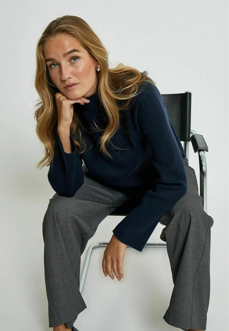 Lupi High Neck Pullover