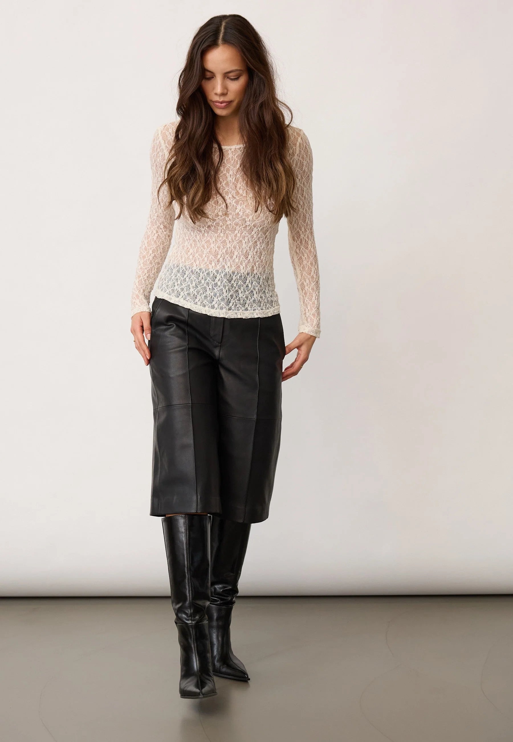 BarnaCC O-Neck Blouse