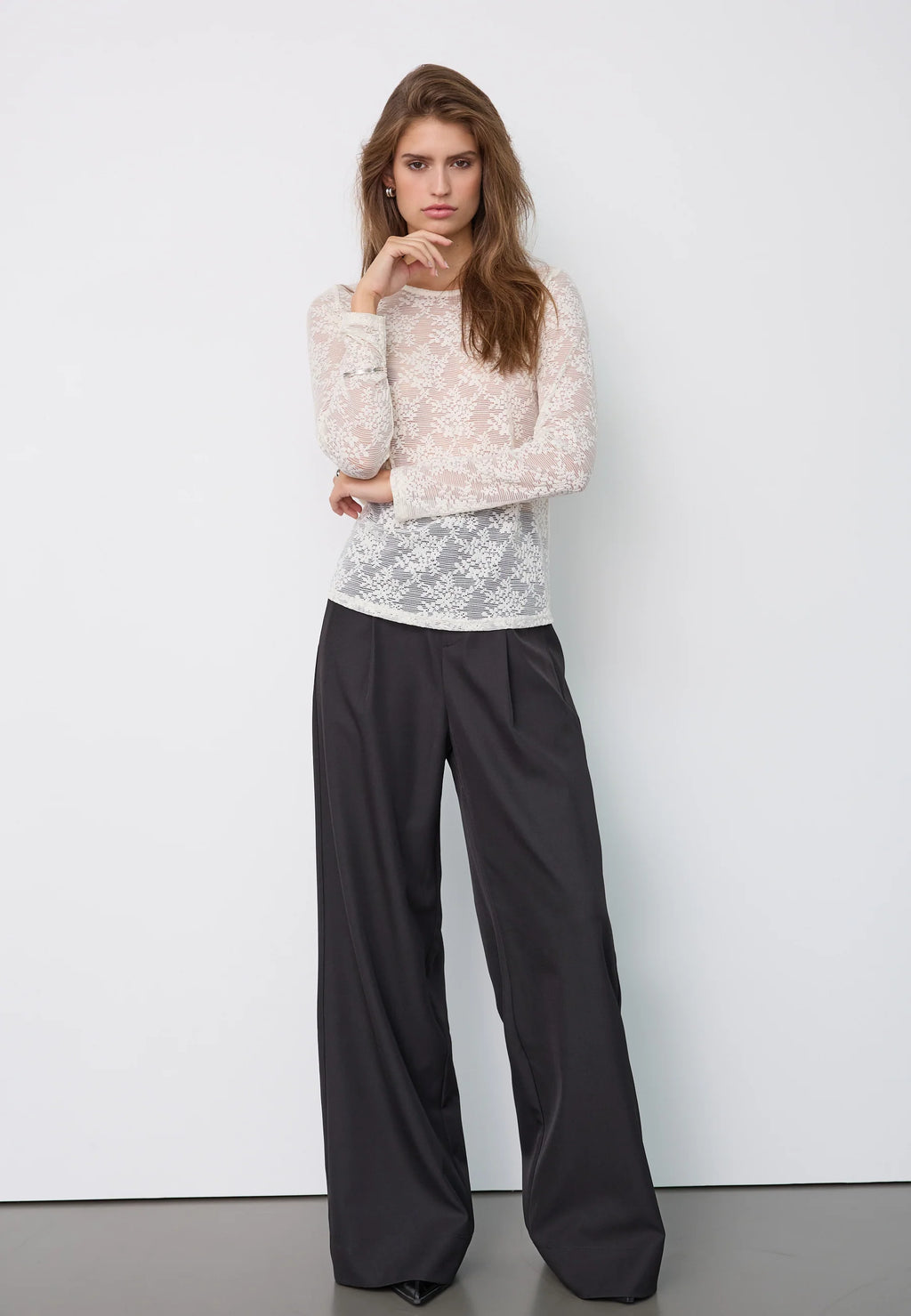 Birta O-neck Blouse