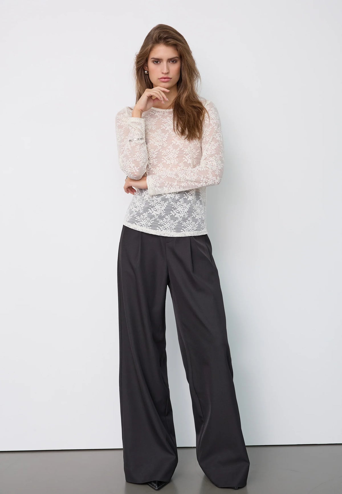 Birta O-neck Blouse