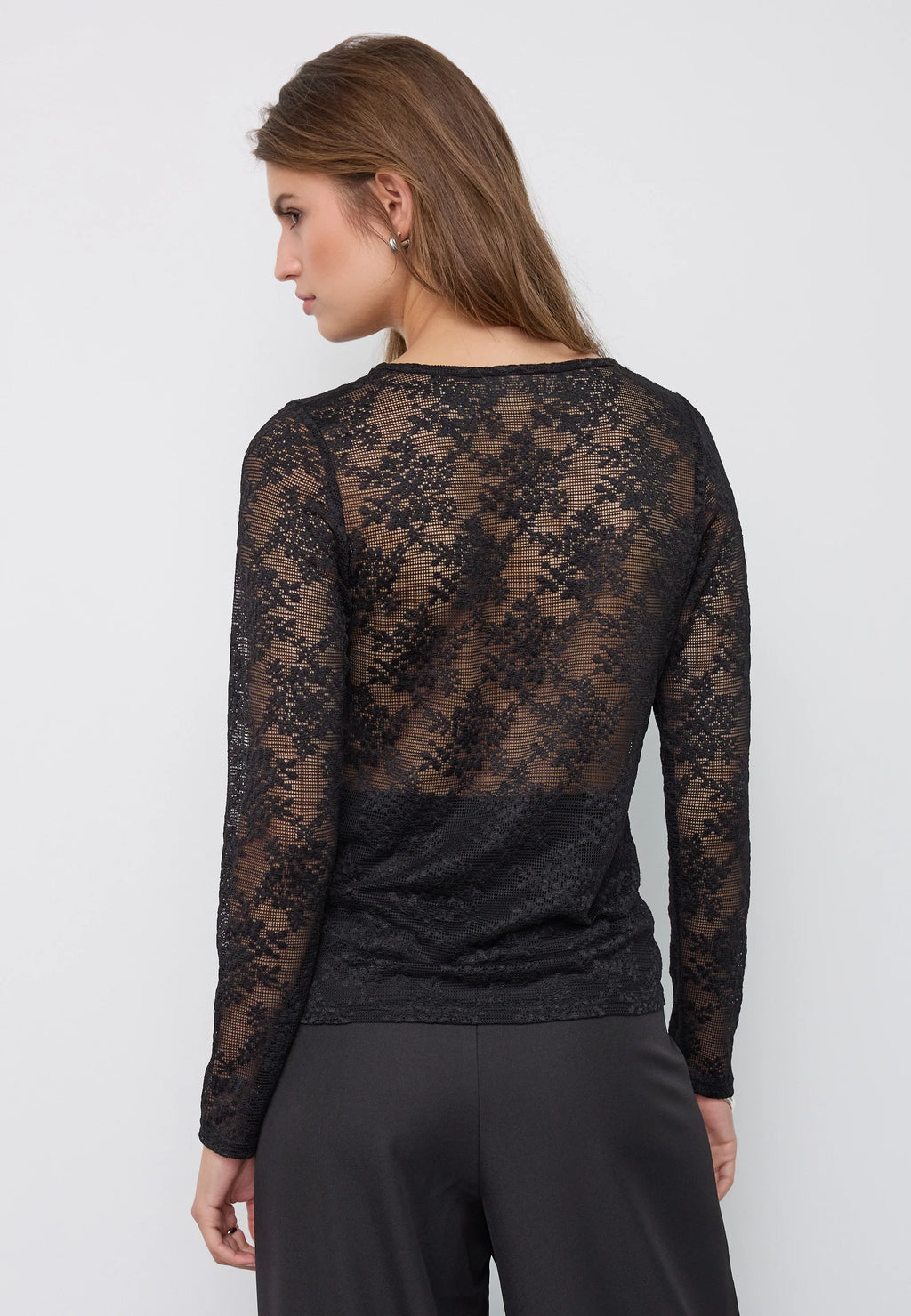 Birta O-neck Blouse