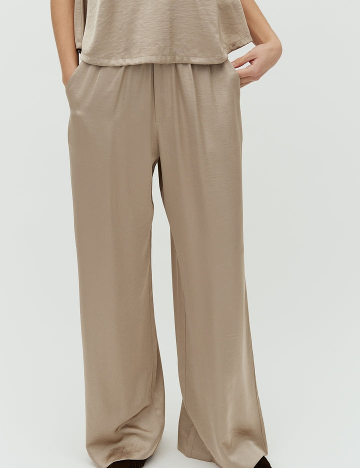 Quill, Asaka-M Pant