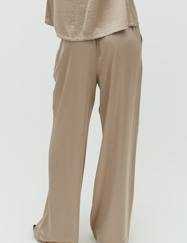 Quill, Asaka-M Pant