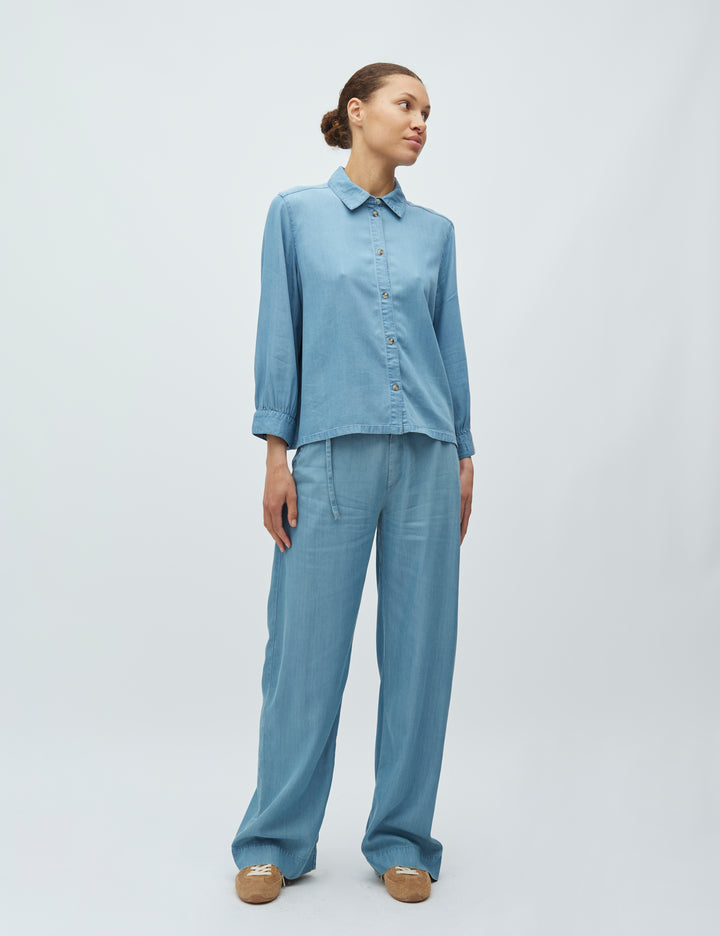 Talvi VI, Karolin Pant