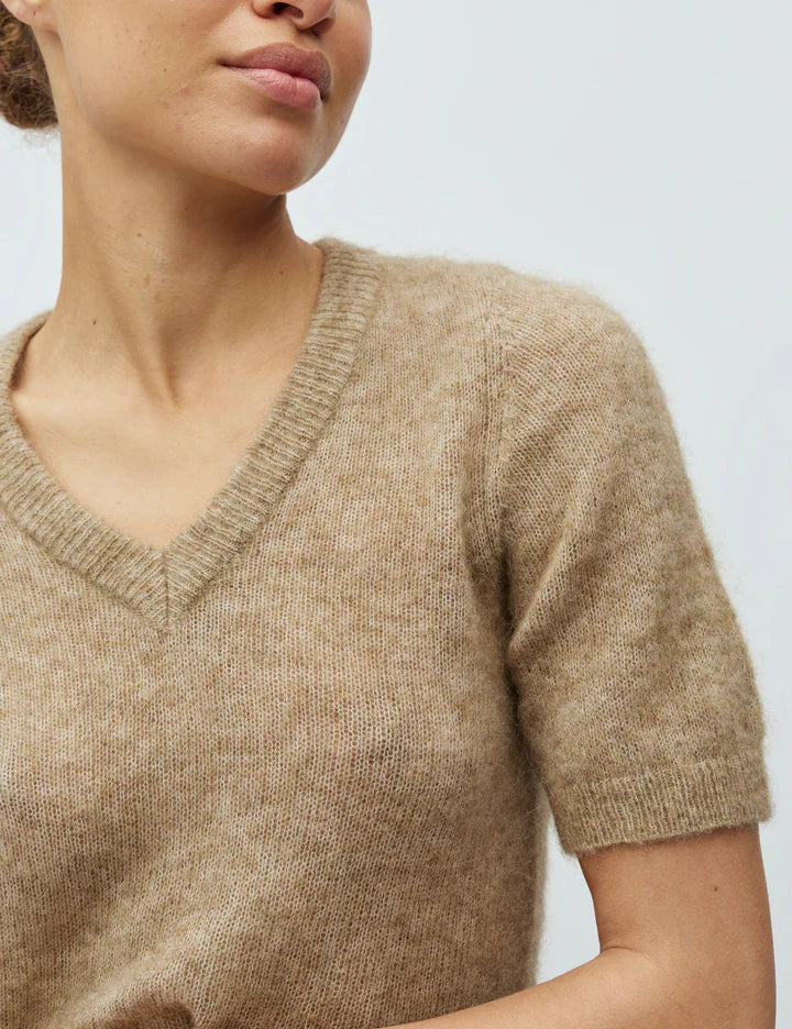 Monday, Carla V-M Knit