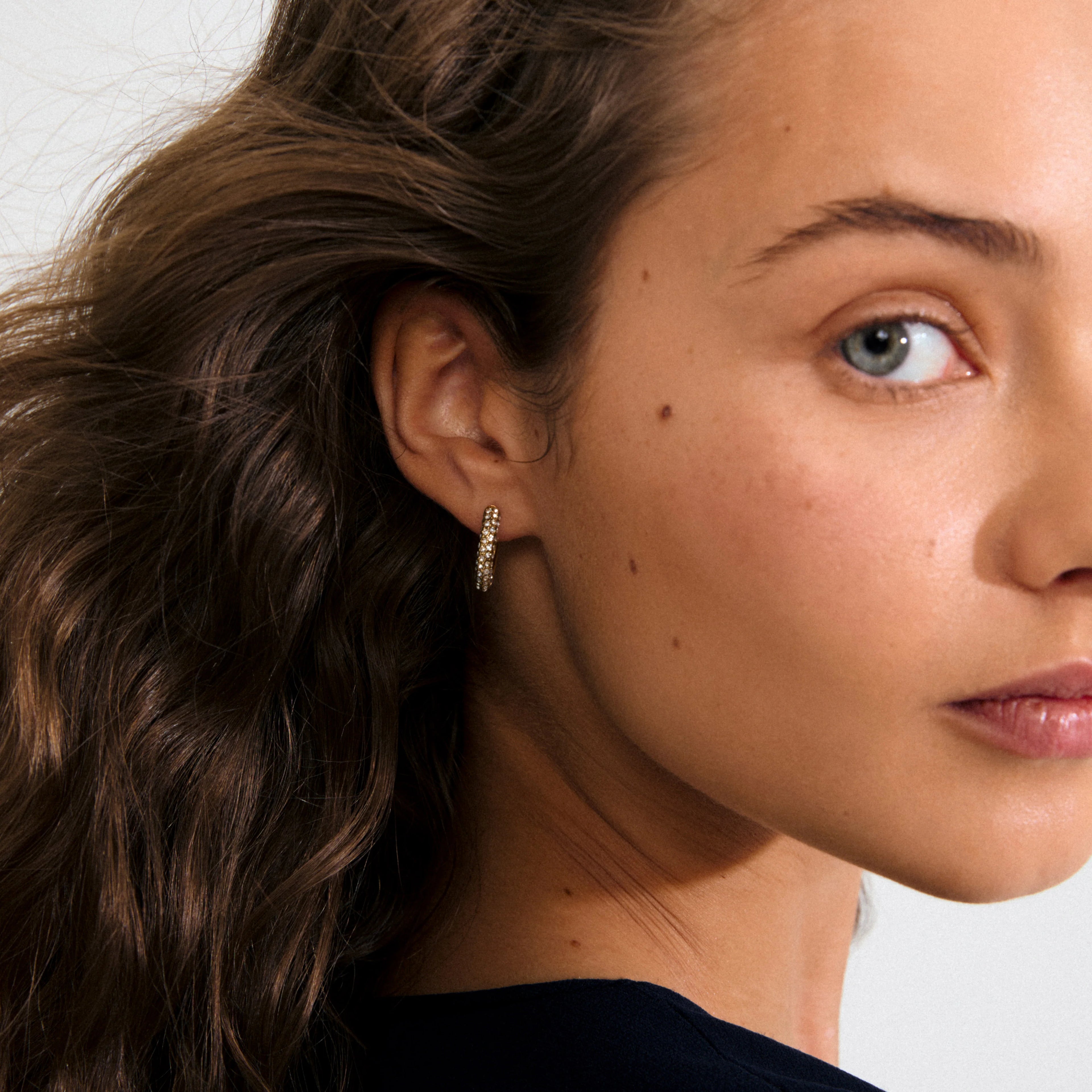 Tatum medium hoops gold plated