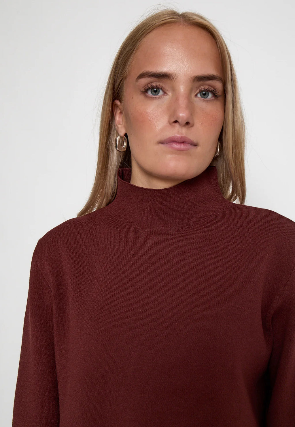 Lupi High Neck Pullover