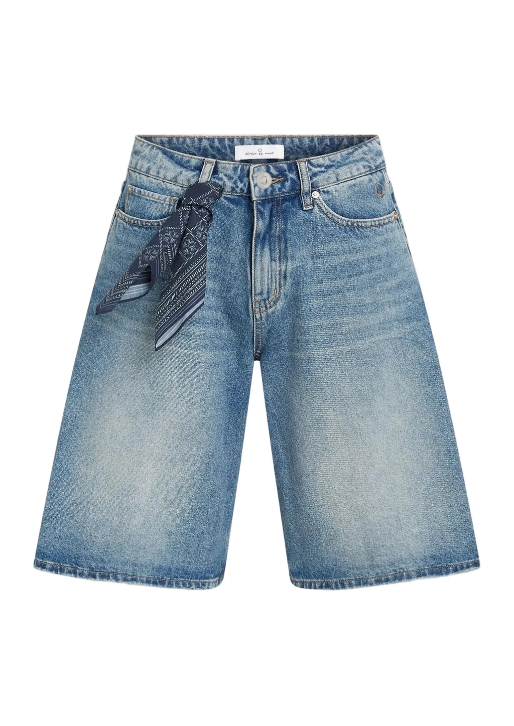 Dae Short