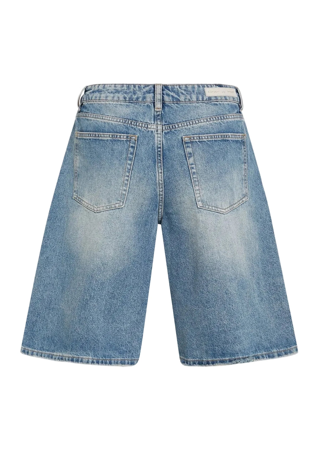 Dae Short
