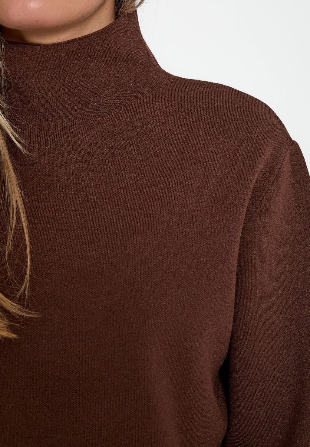 Lupi High Neck Pullover