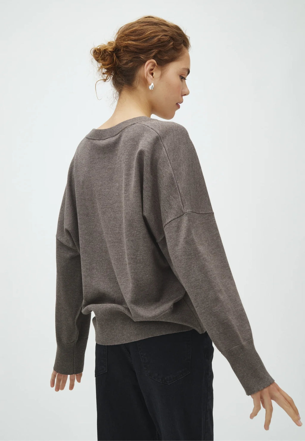 Bravani, Gilian V-M, Knit