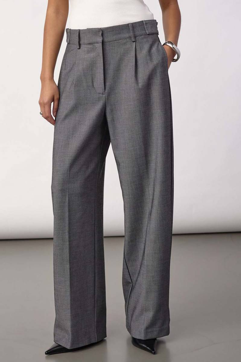 Jacky Pleat Pant