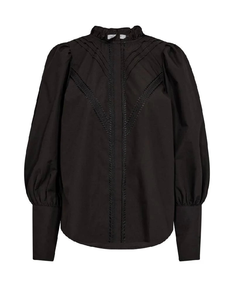 Co Crisp Pintuck Lace