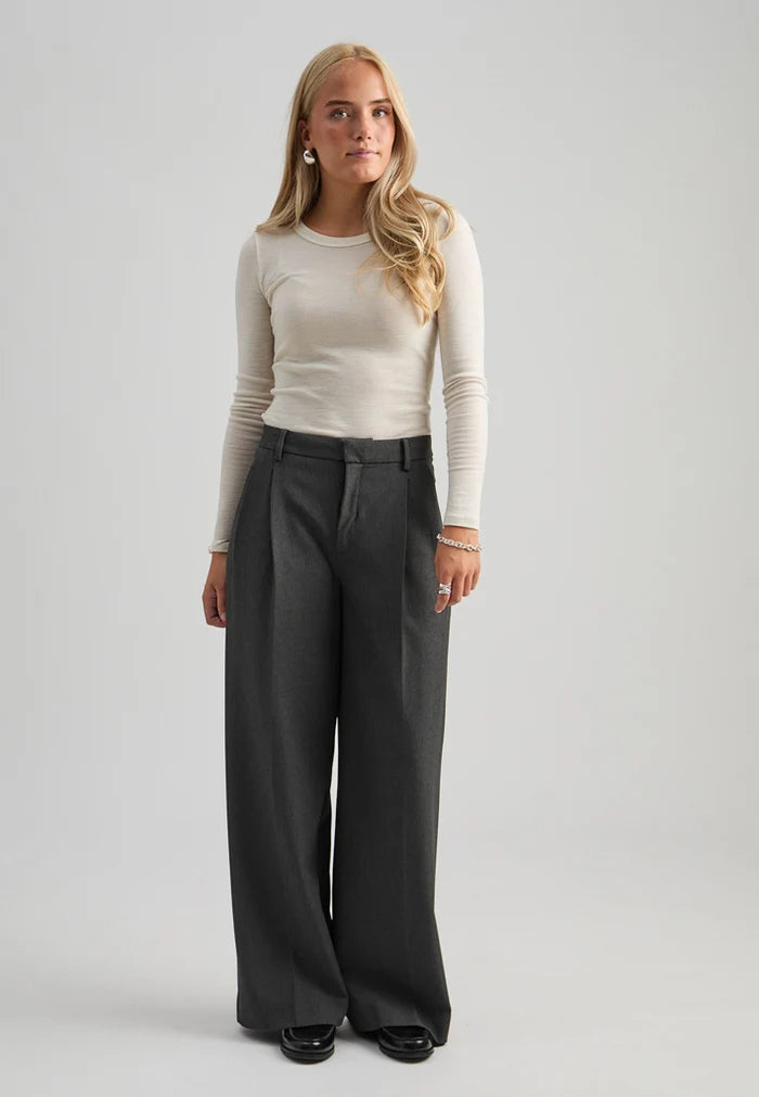 Vivianne Mid Waist Pant