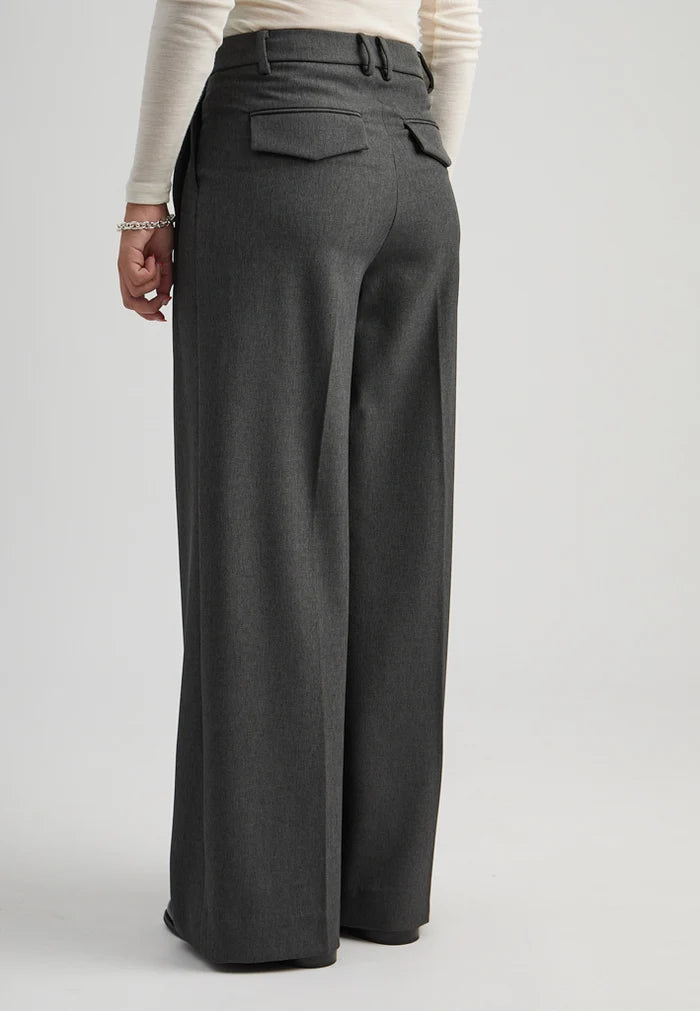 Vivianne Mid Waist Pant