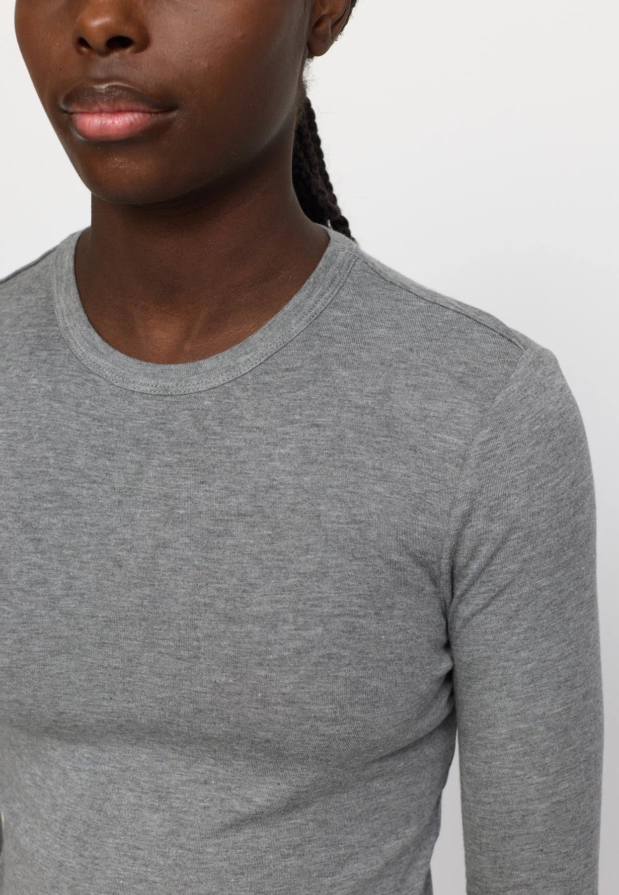 Roman O-Neck