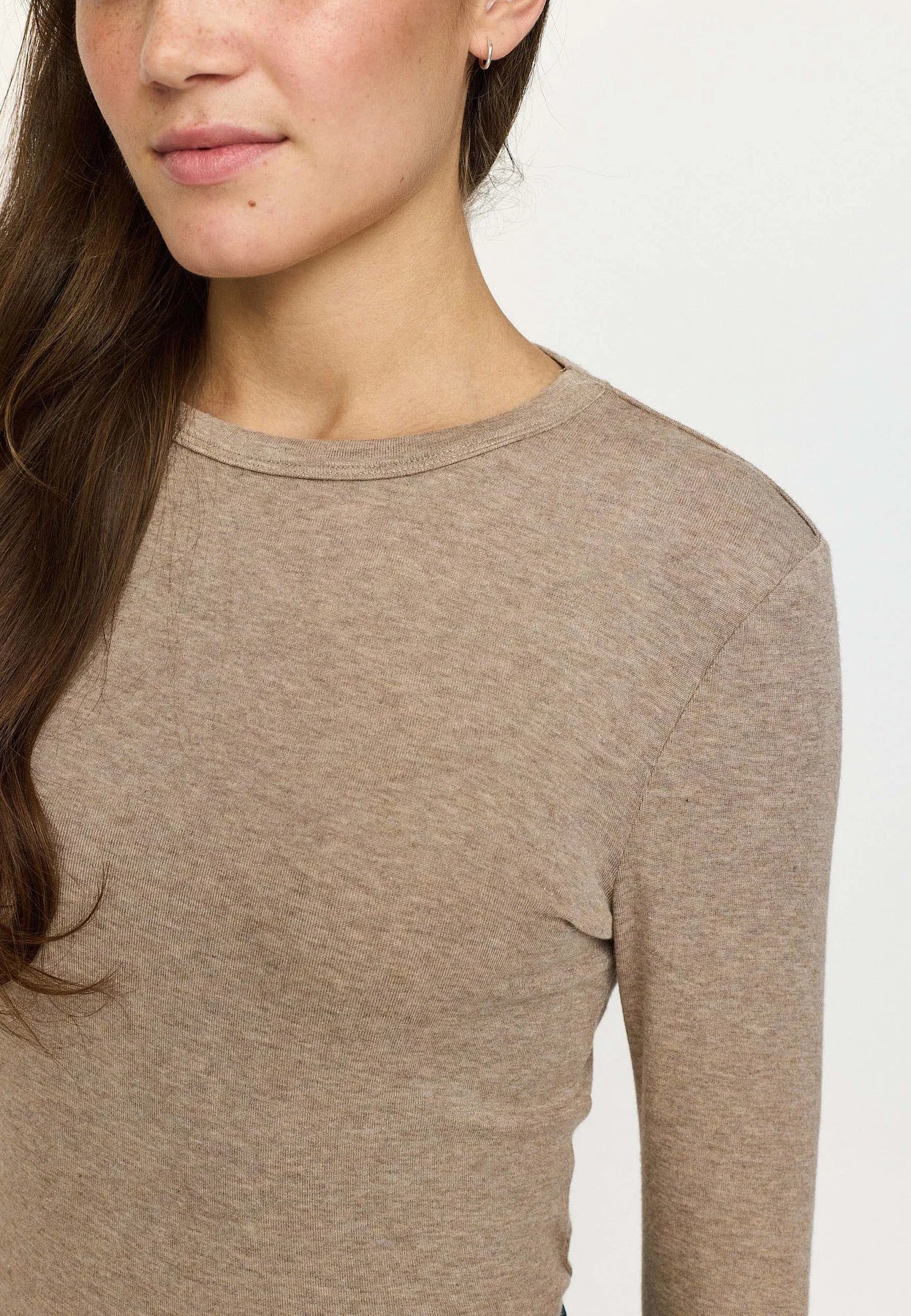 Roman O-Neck