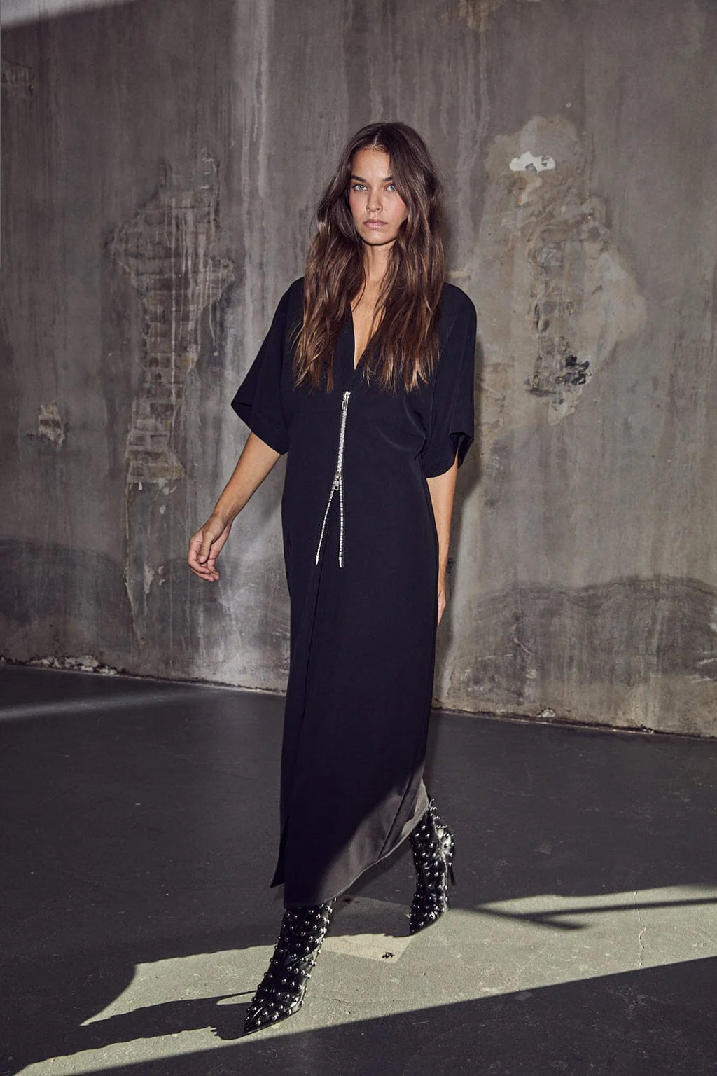 Satari Zip V Dress